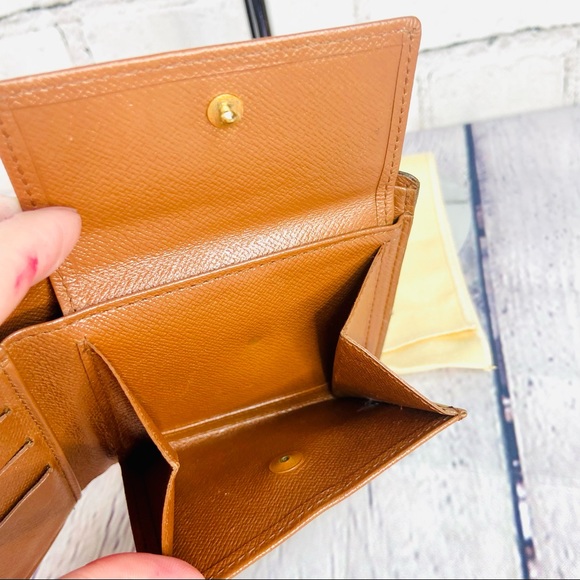 Louis Vuitton Marco bifold wallet with dust bag - Picture 7 of 12